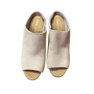 TOMS Women's Florence Sandal, Honey Beige, Peep Toe Platform, Suede, Slip On